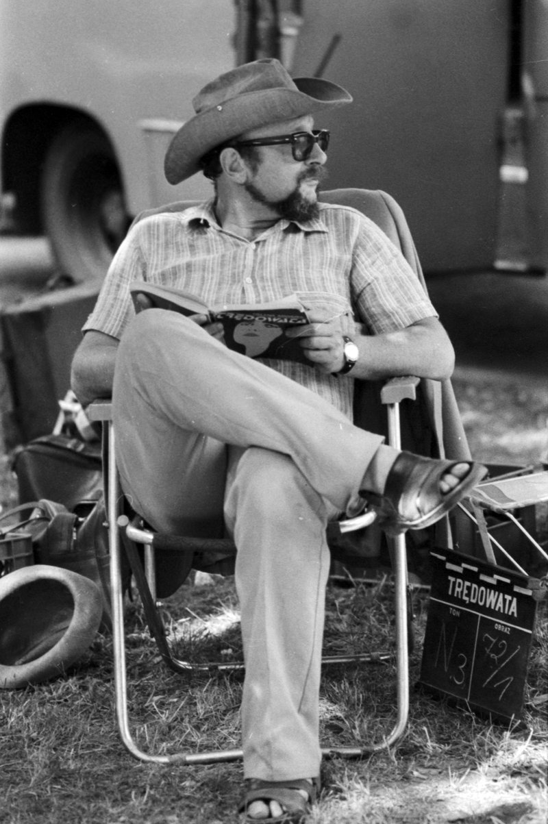 Jerzy Hoffman podczas zdjęć do filmu „Trędowata”. Fot. Jerzy Troszczyński/Fototeka FINA