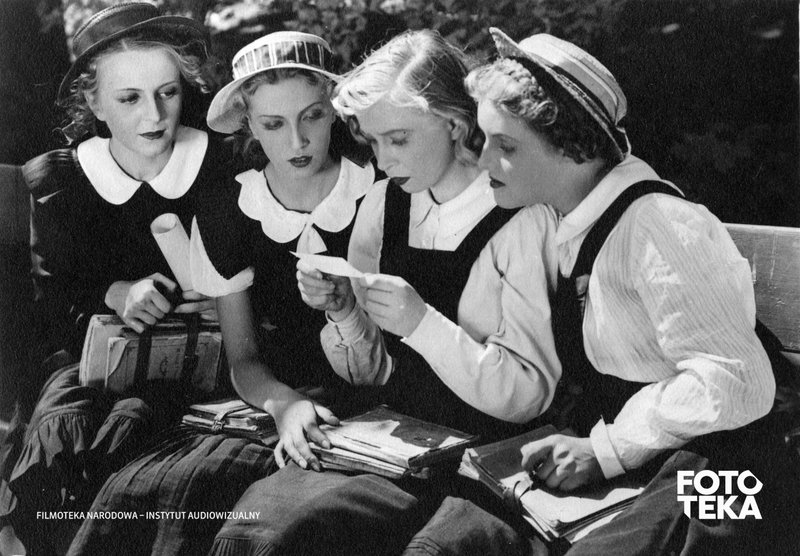 Fotosy do filmu „Dziewczęta z Nowolipek” / Źródło: Filmoteka Narodowa - Instytut Audiowizualny