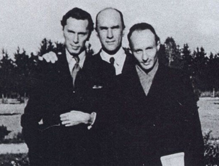 Panufnik (z lewej) i Lutosławski (z prawej) z Iwaszkiewiczem (pośrodku), fotografia z archiwum Krystyny Witkowskiej