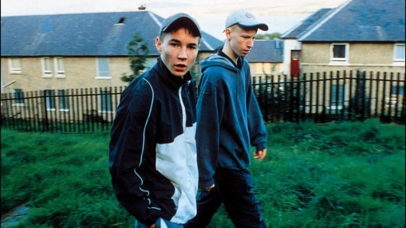 kadr z filmu „Słodka szesnastka”, reż. Ken Loach