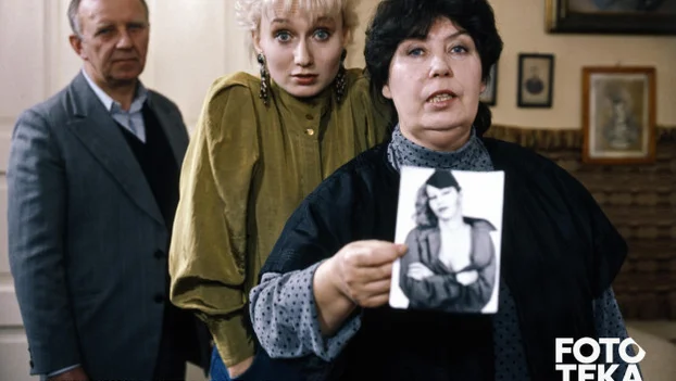 Zofia Merle w filmie „Rozmowy kontrolowane”, reż. Sylwester Chęciński, źródło: Fototeka FINA