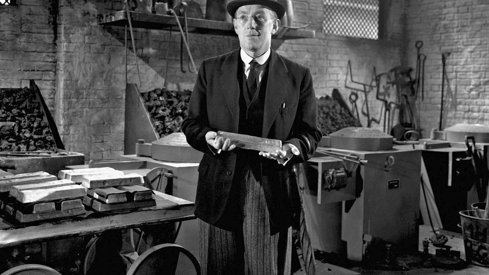 kadr z filmu „Szajka z Lawendowego Wzgórza”, reż. Charles Crichton